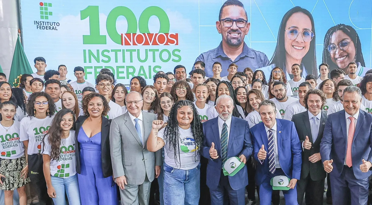 Lula diz que Educação é investimento e “gasto é dinheiro em cadeia”