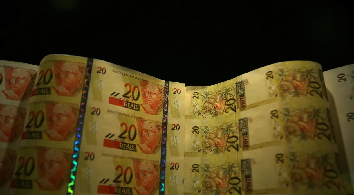 Brasil volta ao grupo das 10 maiores economias do mundo após alta do PIB