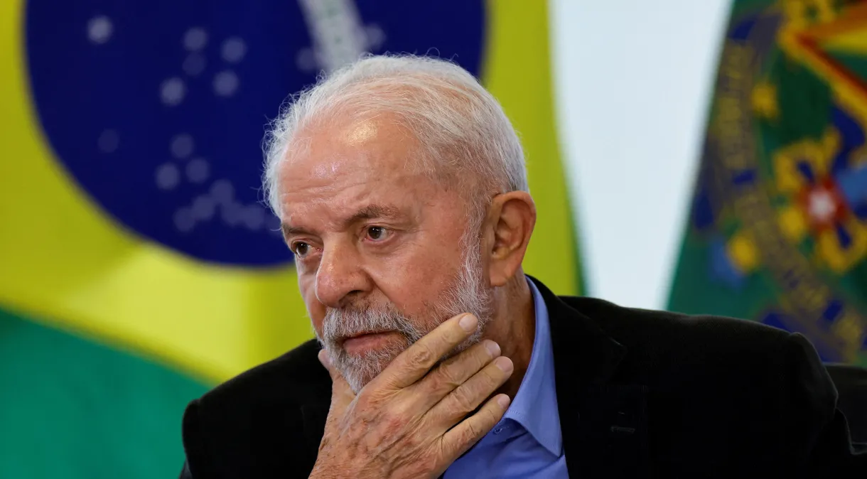 Brasil não pode abandonar ferrovias para fazer rodovias, diz Lula em visita a obras no Ceará