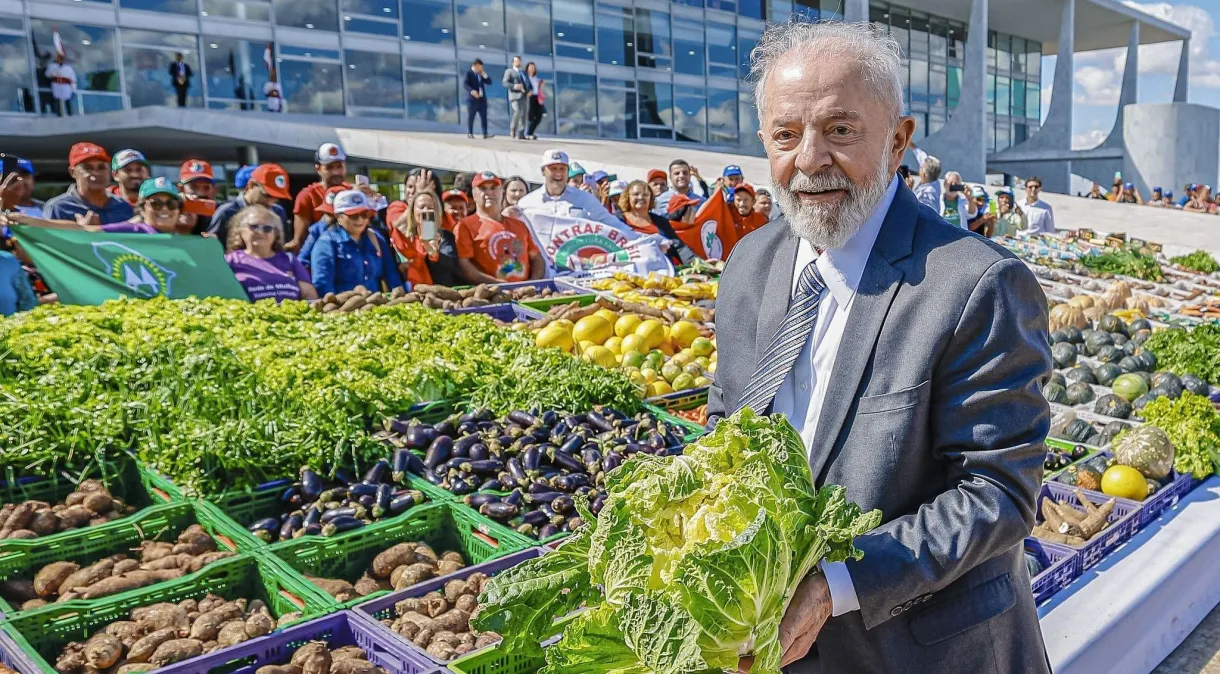 Depois de Dom Pedro 2º e Getúlio, sou o presidente com mais experiência de resolver problema desse país, diz Lula