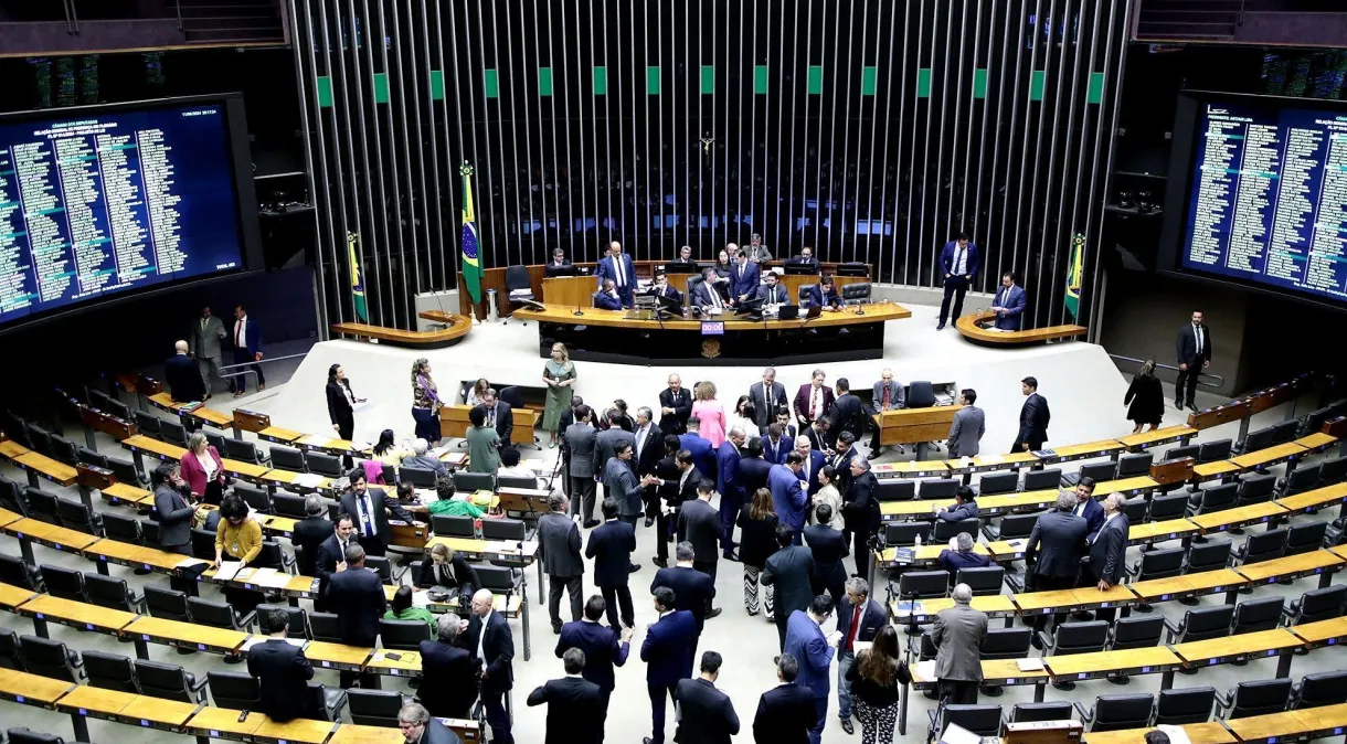 Câmara aprova prorrogação Plano Nacional de Educação até dezembro de 2025