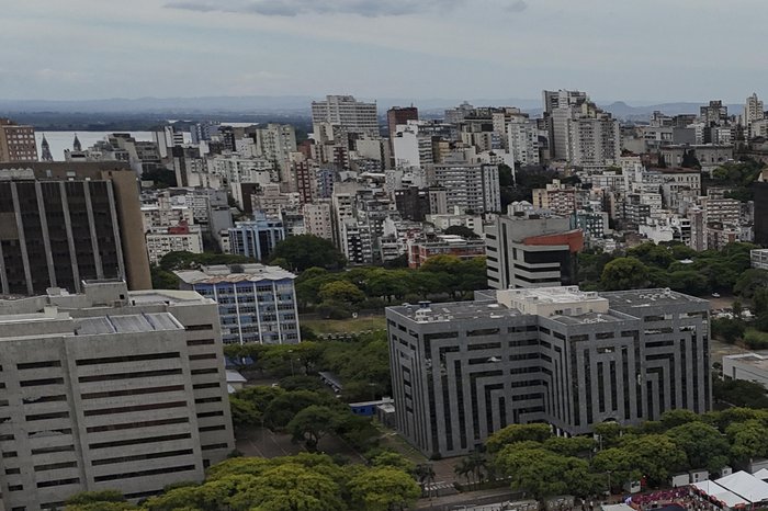 Temperaturas sobem e Porto Alegre tem novo recorde de calor neste ano