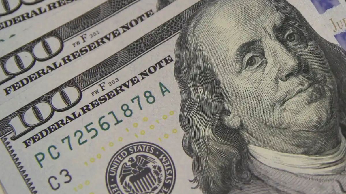 Dólar sobe 27,3% em 2024 e fecha ano em R$ 6,18; Ibovespa caminha para queda
