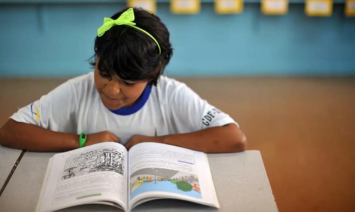 Olimpíada do Tesouro Direto distribui prêmios para 54 escolas públicas