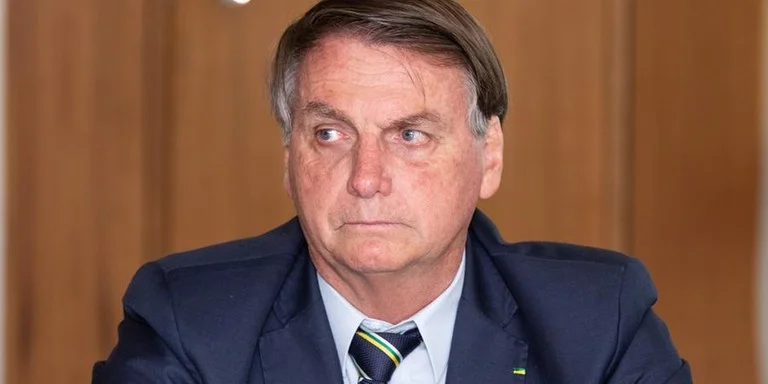 Prazo para defesa de Bolsonaro termina nesta quinta-feira (6)