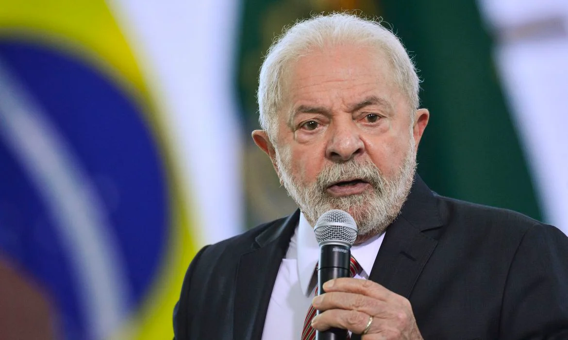 Lula organiza encontro com líderes partidários para discutir Imposto de Renda e garantir apoio político
