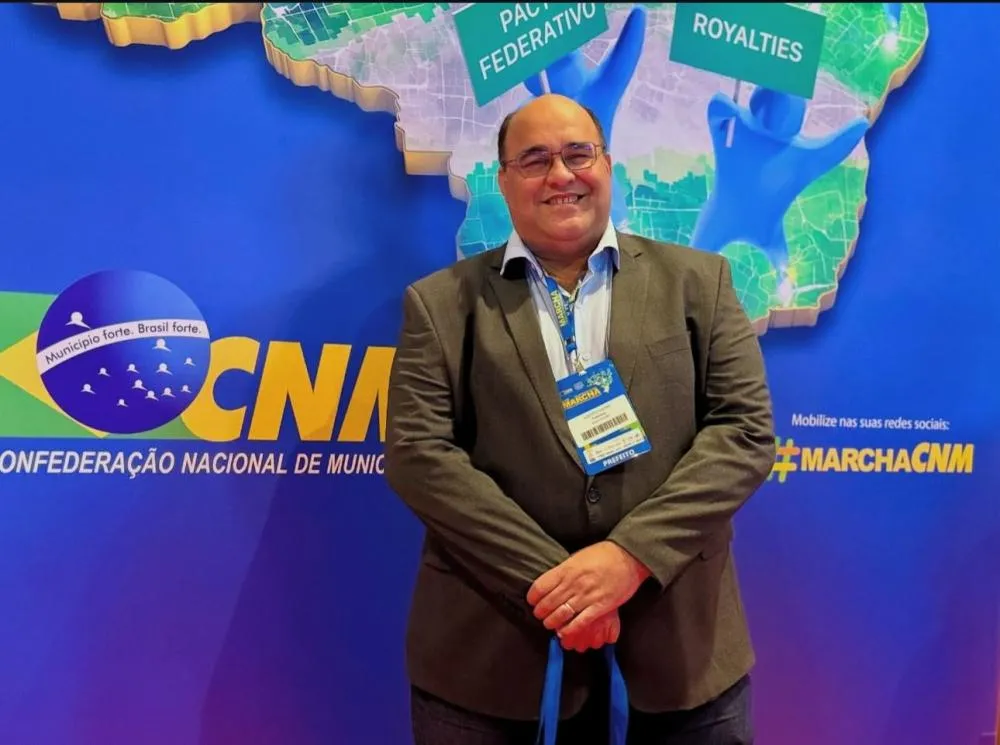 Em Brasília, prefeito de Dias d’Ávila busca soluções para modernizar a cidade