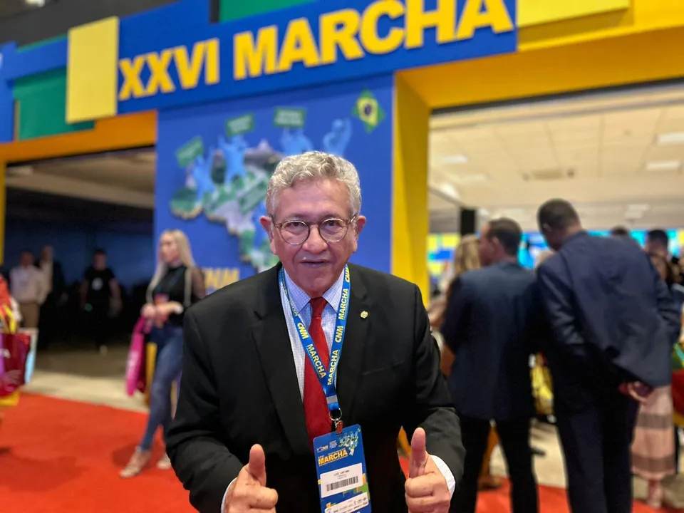 Caetano defende fortalecimento municipal em marcha em Brasília