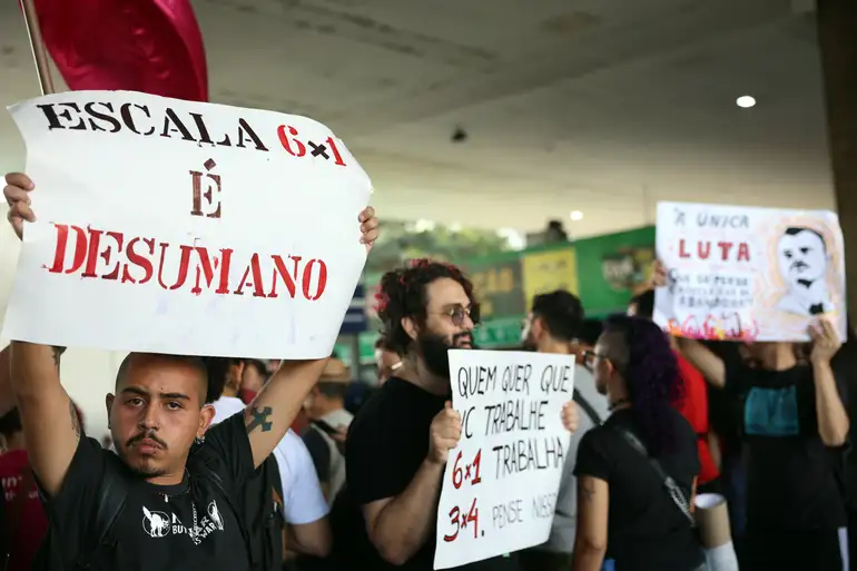 Fim da escala 6×1: presidente da CCJ diz que priorizará PEC na Câmara