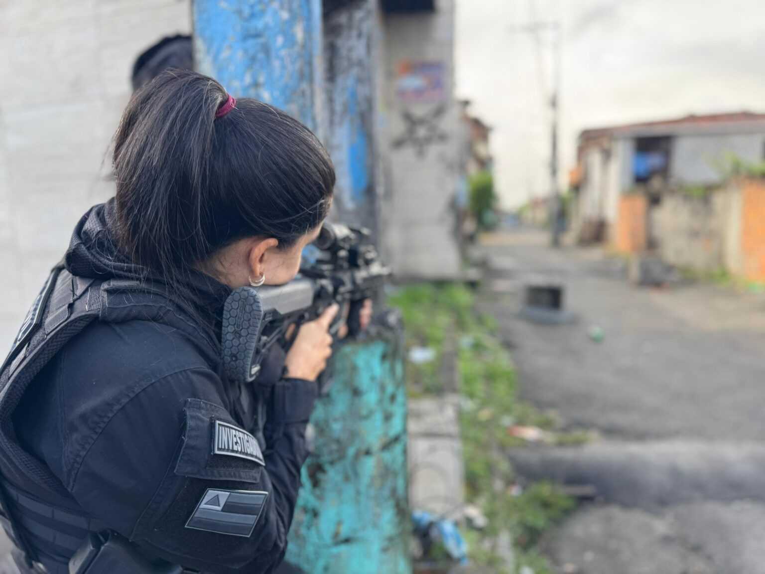 Operação Barricada remove obstáculos irregulares na Valéria