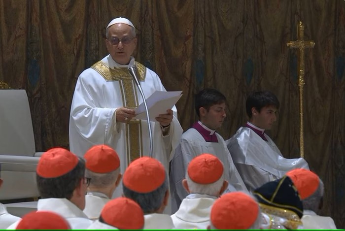 “Convido todos a caminhar comigo”, diz papa Leão XIV em sua 1ª missa