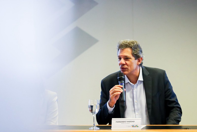 Governo publica MP com aumento de impostos para substituir alta do IOF