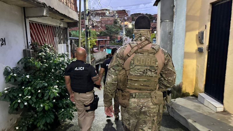 Megaoperação que mira facção criminosa já soma mais de 10 presos na Bahia
