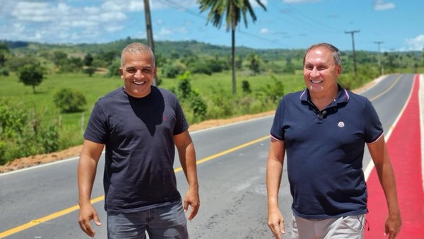 Prefeito e ex-prefeito de Mata de São João são denunciados ao MP por suspeita de improbidade