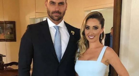 Eduardo Bolsonaro diz que contas da esposa foram bloqueadas por ordem de Moraes