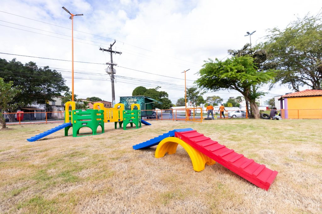 Com espaço PET, requalificação da Praça Arlindo da Farmácia será entregue neste sábado