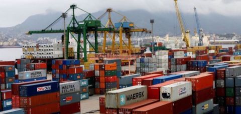 Com tarifaço, exportações do Brasil aos EUA caem 18% em agosto
