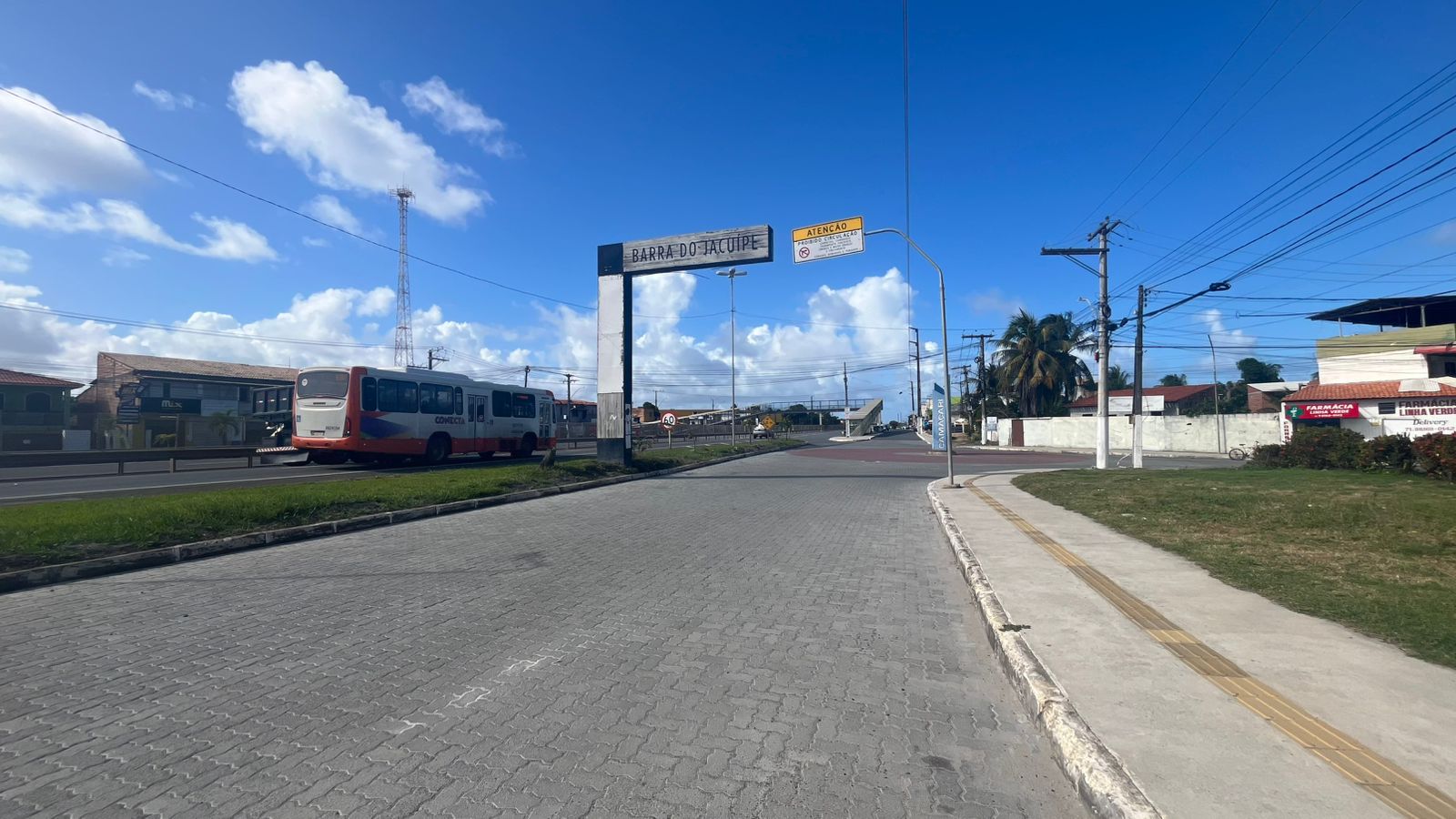 Alterações no trânsito na marginal da BA-099 melhoram acesso de entrada e saída à Barra do Jacuípe