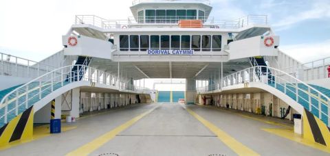 Travessia Salvador–Mar Grande tem bom movimento e opera com saídas regulares