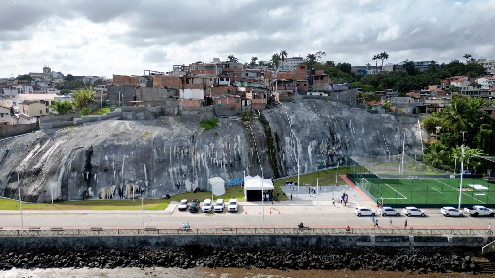 Com investimento de R$ 3,8 milhões, Governo do Estado entrega obra de contenção e requalifica área urbana no Bonfim, em Salvador