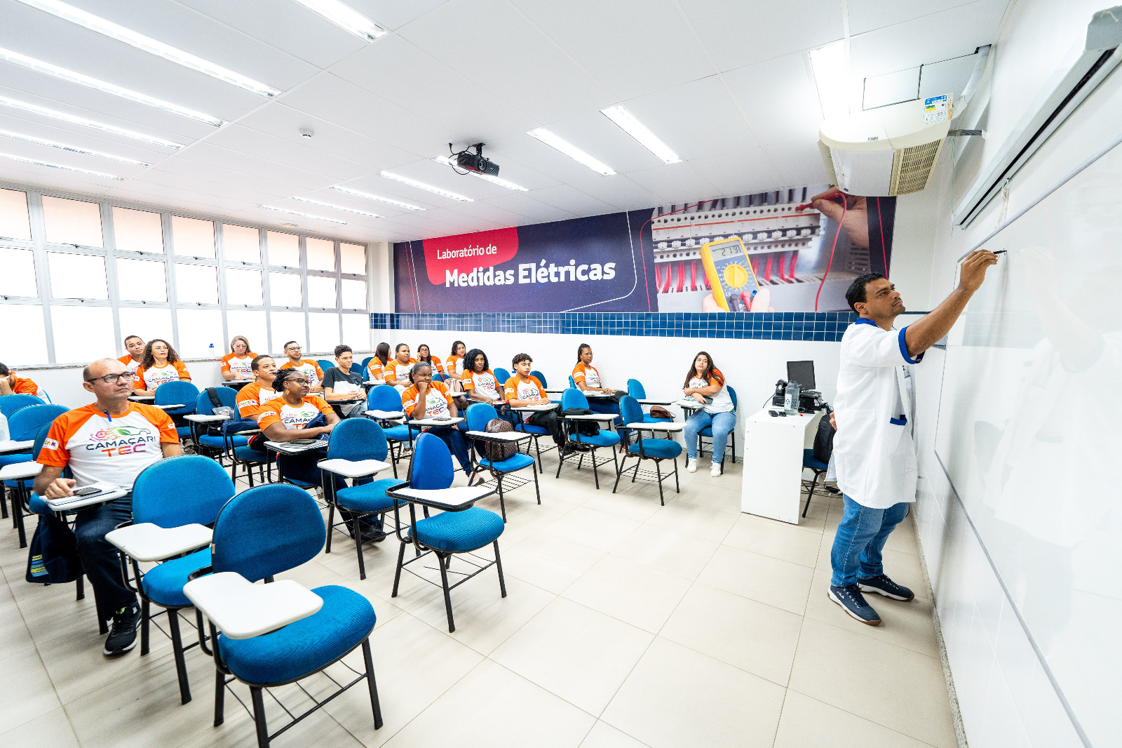 Camaçari TEC: 260 alunos iniciam capacitação profissional na área automotiva