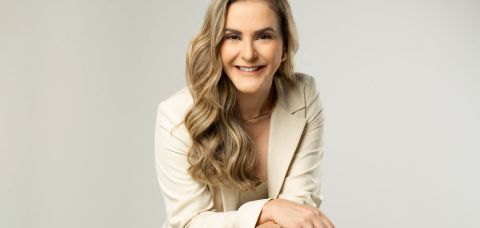 Médica alerta sobre rotina acelerada e mudanças hormonais na saúde da mulher