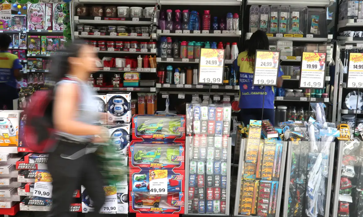 Manutenção da Selic em 15% ao ano preocupa setor produtivo