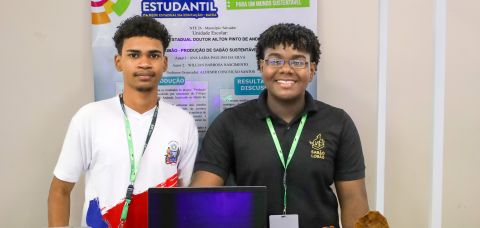 Estudantes do Subúrbio Ferroviário criam sabão sustentável de óleo vegetal