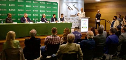 Vacina 100% nacional contra a dengue começa a chegar ao SUS