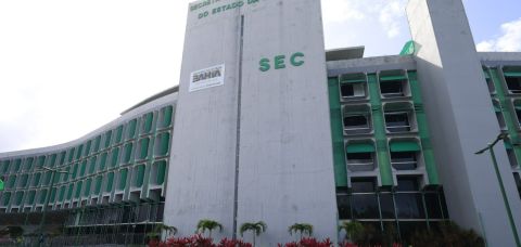SEC aprova pagamento de estímulo ao aperfeiçoamento a 2,3 mil professores
