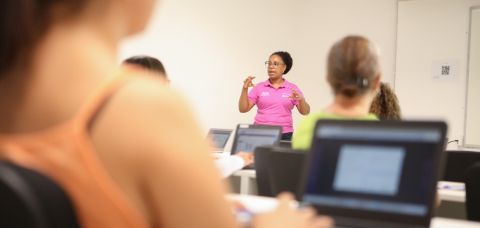 Violência e censura afetam nove em cada dez professores brasileiros