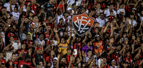 Vitória vence São Paulo e se livra do rebaixamento no Brasileirão