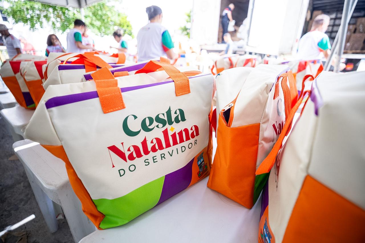 Após nove anos, Prefeitura retoma entrega da Cesta Natalina e beneficia 13 mil servidores