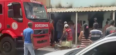 Crianças são internadas na UTI de hospital após inalarem fumaça em incêndio
