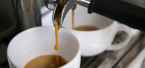 Preços altos derrubam consumo de café no Brasil em 2025