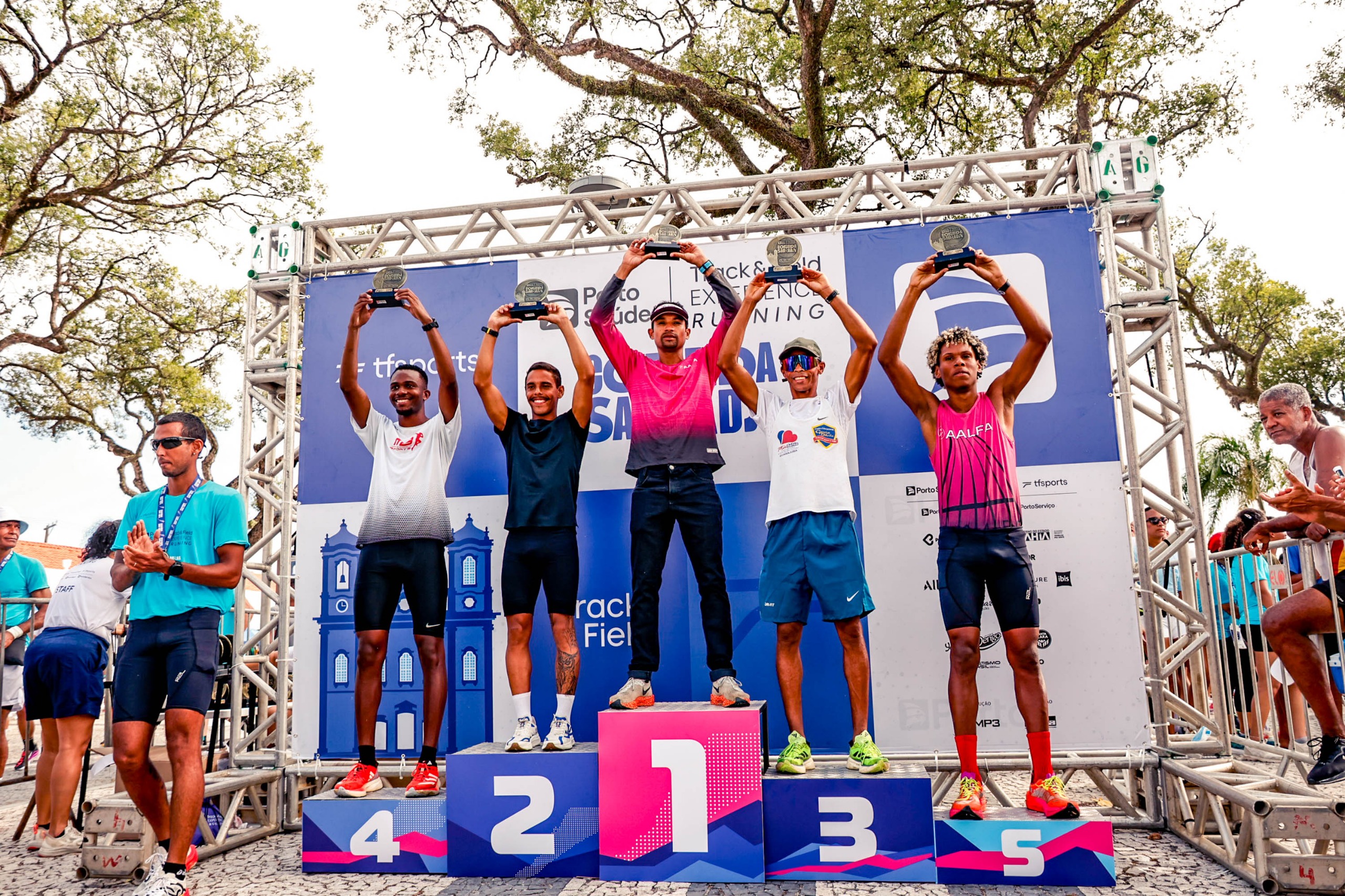 Baianos vencem a Corrida Sagrada2026 no masculino e feminino