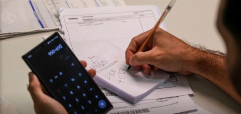 Lula sanciona com vetos lei que prevê regras mais rígidas para devedor