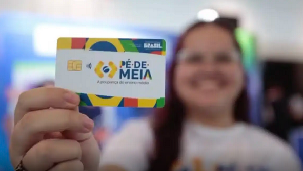 Beneficiários do Pé-de-Meia podem fazer aplicação no Tesouro Direto