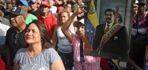 Cem turistas brasileiros deixaram a Venezuela após ataque dos EUA