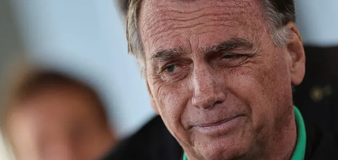 Rotina de Bolsonaro inclui visitas, caminhada e fisioterapia, diz Papudinha