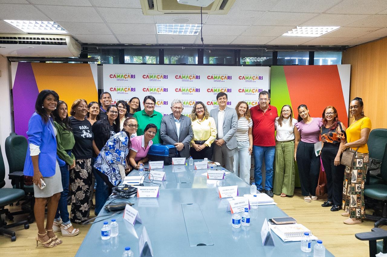 Em diálogo com ativistas da causa animal, Prefeitura alinha ações prioritárias