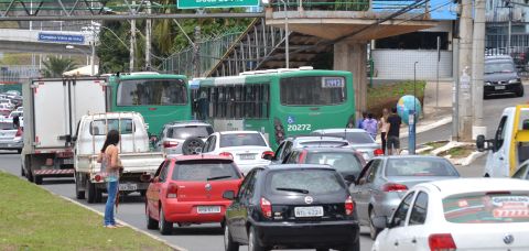 Produção e venda de veículos caem em janeiro, aponta Anfavea