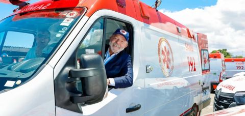 Em Salvador, Lula diz viver melhor fase política