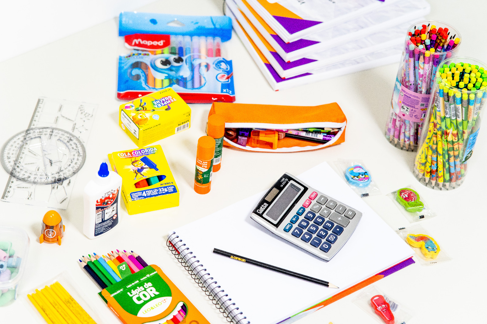 Prefeitura garante kit escolar e uniforme completo para estudantes da rede municipal