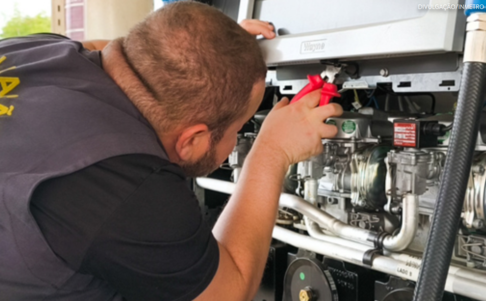 Operação nacional identifica 948 irregularidades em postos de combustíveis e alimentos da cesta básica