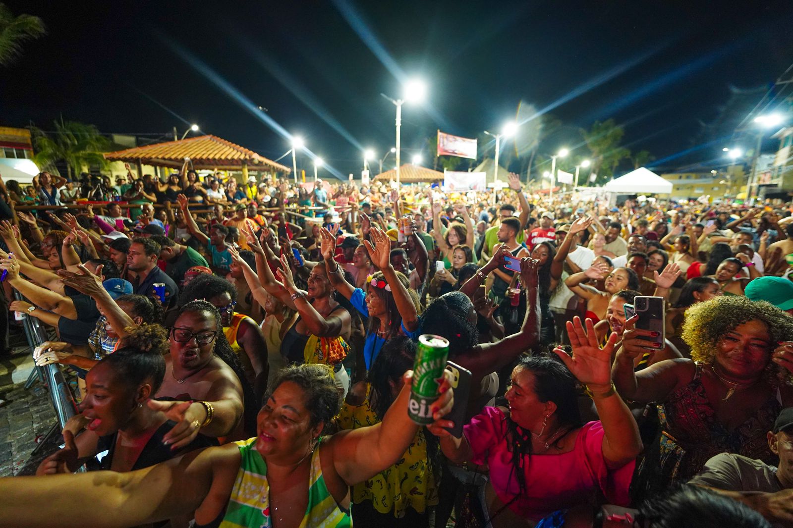 Festival de Arembepe 2026 reúne mais de 200 mil pessoas em quatro dias de festa