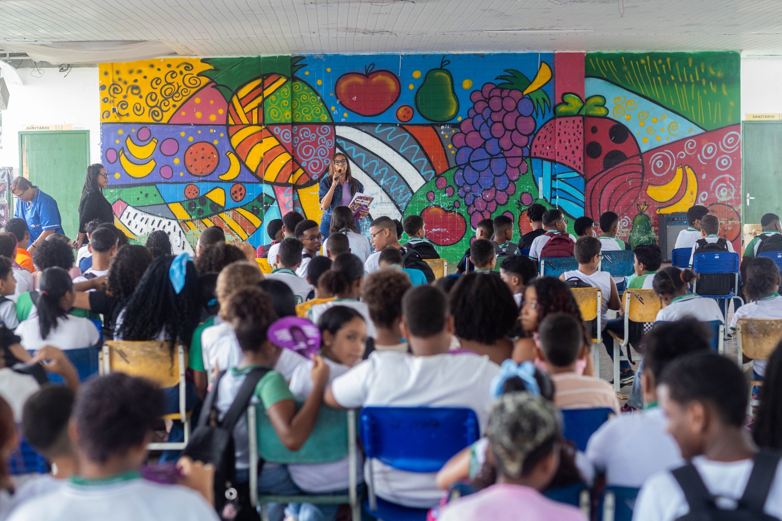 Projeto “Respeito é a Base” leva debate sobre violência contra a mulher à Escola Cosme de Farias