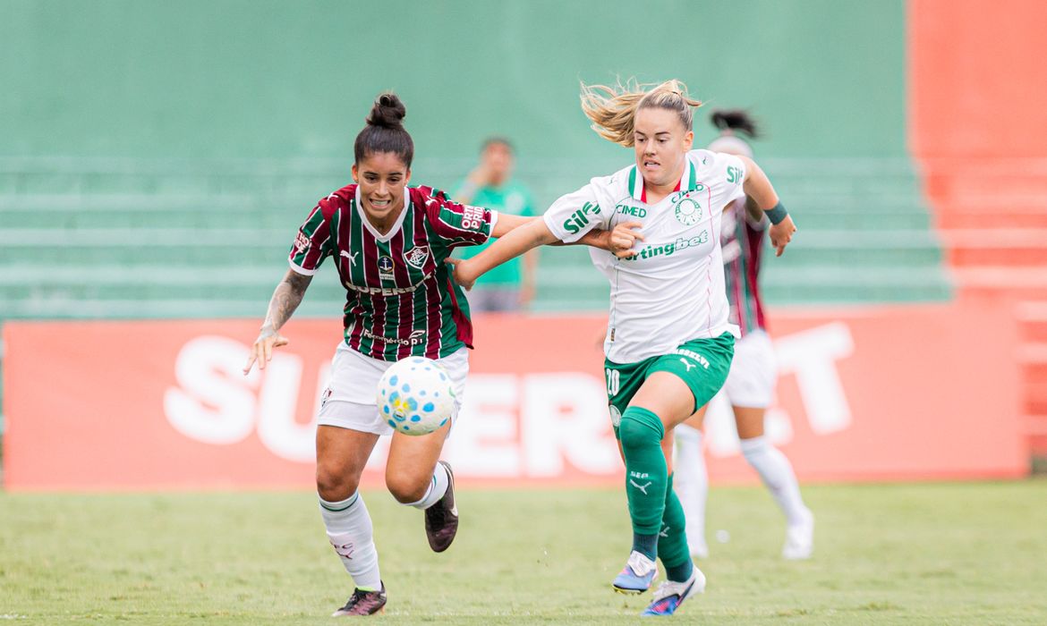 Brasileiro feminino: Palmeiras derrota Fluminense no Luso Brasileiro