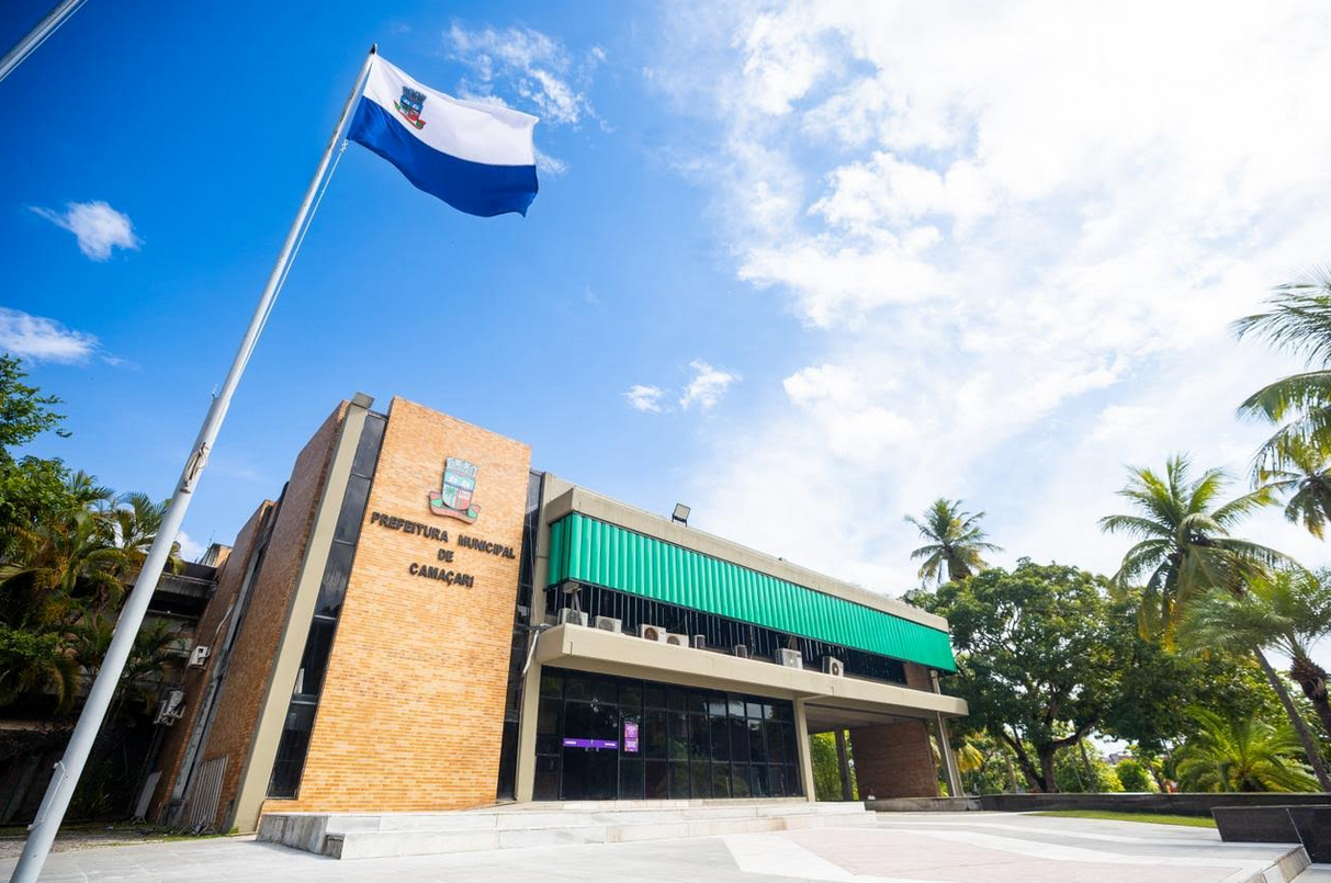 Prefeitura paga horas excedentes e gratificação dos professores da rede pública municipal