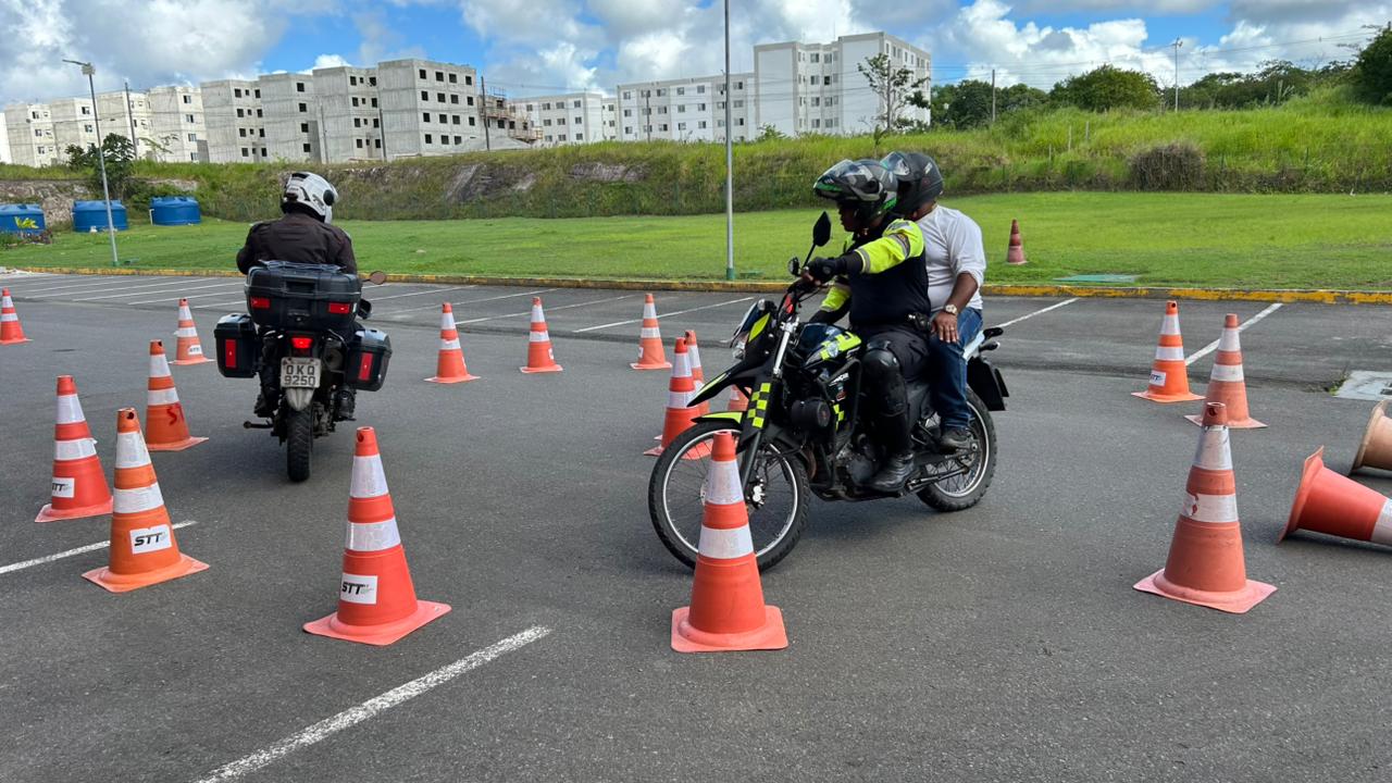 Maio Amarelo: STT promove curso de pilotagem segura e preventiva
